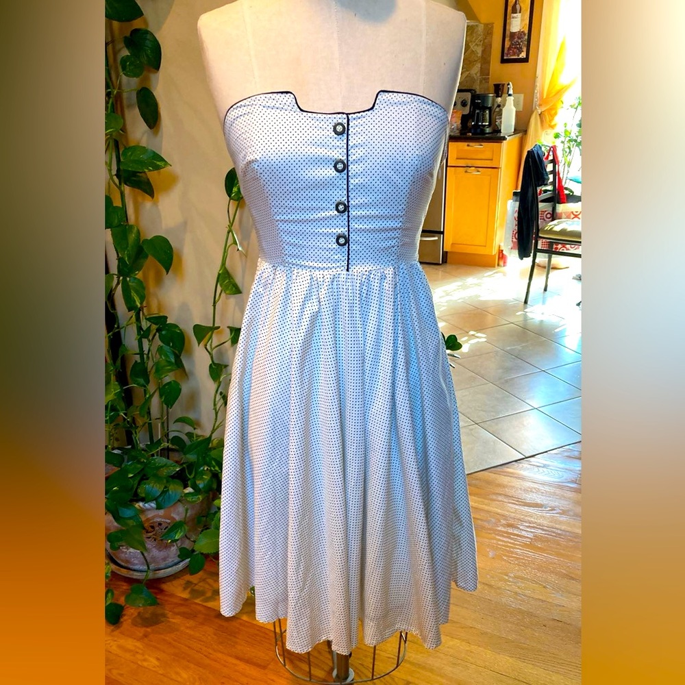 Strapless w pockets! Girls from Savoy 50s style linen lined dress